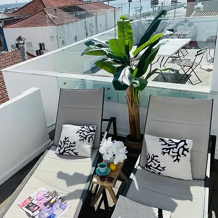 Coral Promenade Old Town Townhouse, Roofterrace 3br Near Beaches Portimão