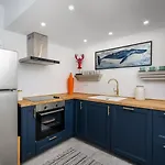 Promenade Townhouse- Roofterrace 3br Near Beaches