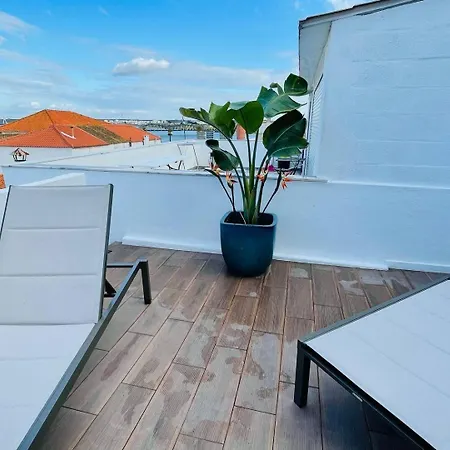 Promenade Townhouse- Roofterrace 3br Near Beaches Vakantiehuis Portimão