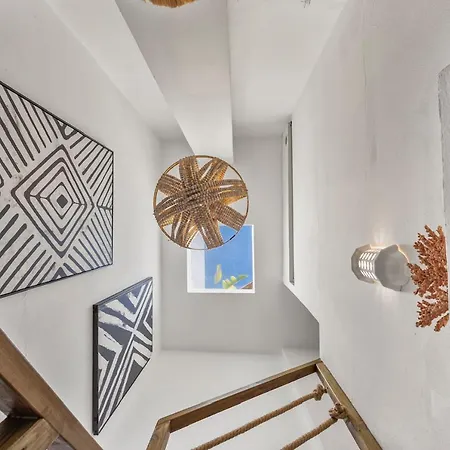 Promenade Townhouse- Roofterrace 3br Near Beaches * Портиман