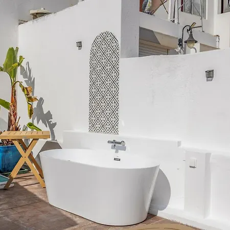 Promenade Townhouse- Roofterrace 3br Near Beaches Дом отдыха